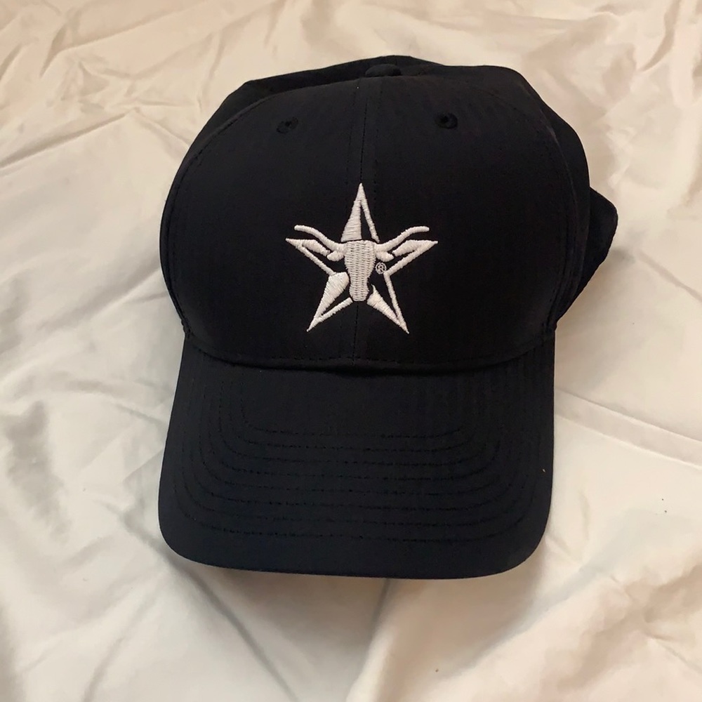 Black Nike baseball cap